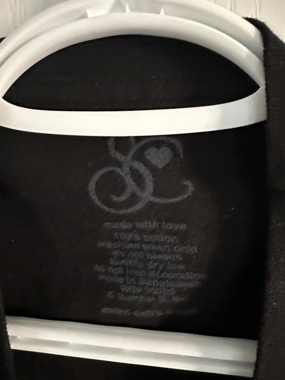 Sabrina Carpenter Black Graphic Tee with Red Logo XS Ptp 17.5” length 19” A0188 - Picture 4 of 5